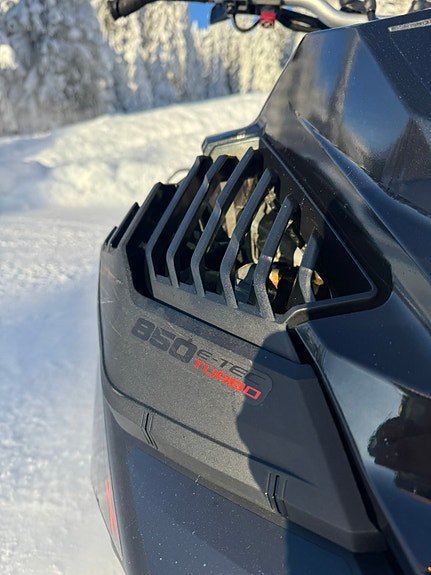 Ski-doo Summit X Expert 850 E-TEC Turbo 7 of 13