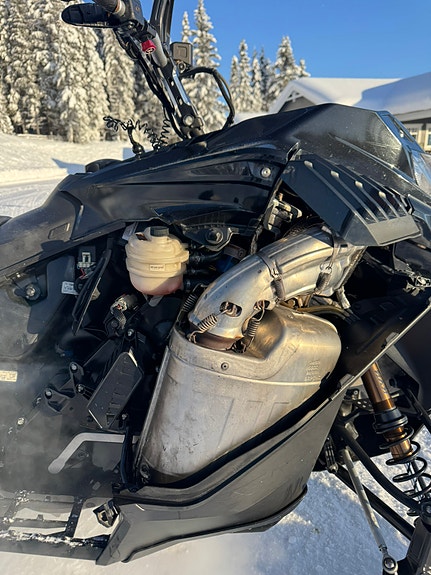 Ski-doo Summit X Expert 850 E-TEC Turbo 11 of 13