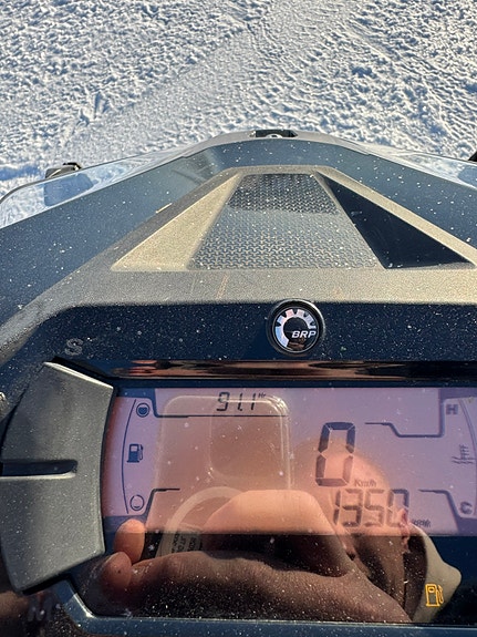 Ski-doo Summit X Expert 850 E-TEC Turbo 10 of 13