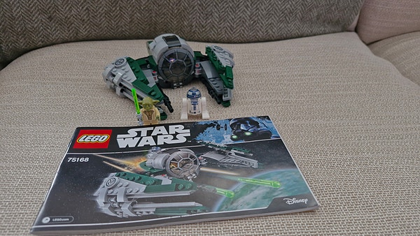 Lego Star Wars 75168 Yoda's Jedi Starfighter til salgs!