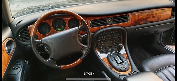 Jaguar XJ 8 of 24