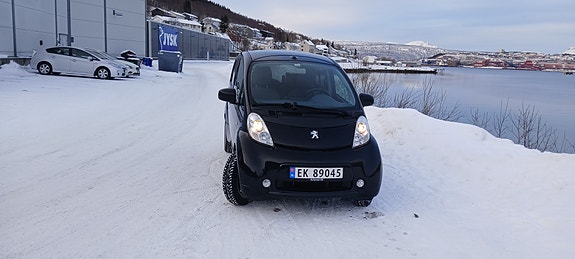 Peugeot iOn 23 of 29
