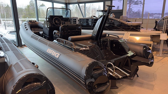 BRIG EAGLE 6.7 BLACK EDITION M/YAMAHA 150HK VMAX - Spekk ett. ønske 4 of 5