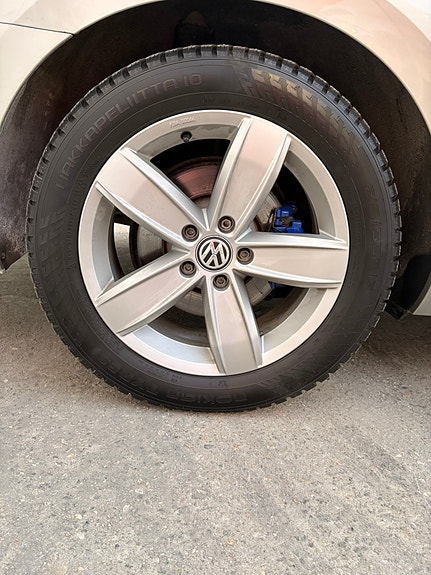 Volkswagen Passat 23 of 28