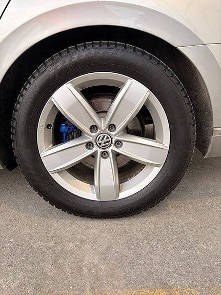 Volkswagen Passat 21 of 28
