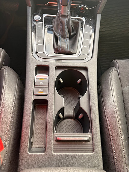 Volkswagen Passat 10 of 28