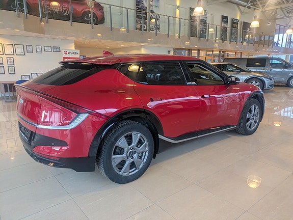 Kia EV6 4 of 5