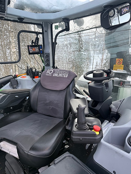 Valtra T175 Direct med Twin Track Kesla T326 Kran m/Biogrip 2025, kr 2 690 000,-