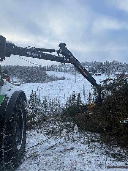 Valtra T175 Direct med Twin Track Kesla T326 Kran m/Biogrip 2025, kr 2 690 000,-