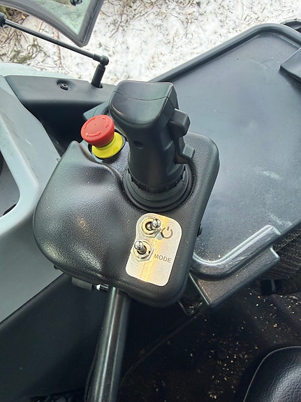 Valtra T175 Direct med Twin Track Kesla T326 Kran m/Biogrip 2025, kr 2 690 000,-