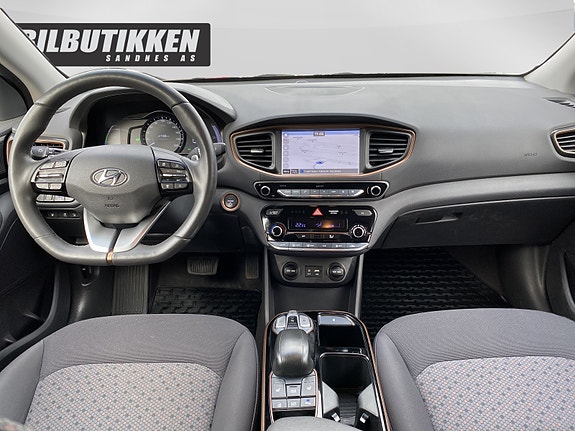 Hyundai IONIQ 13 of 21