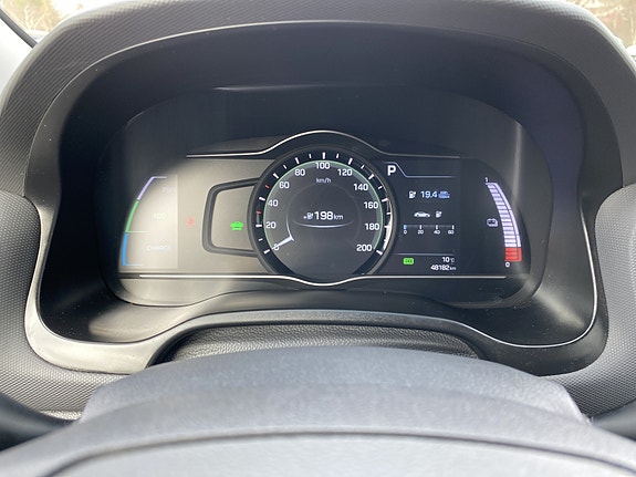 Hyundai IONIQ 15 of 21