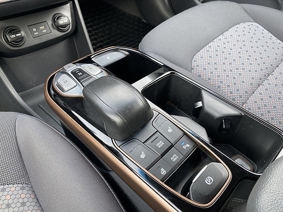 Hyundai IONIQ 18 of 21