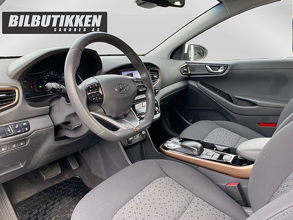 Hyundai IONIQ 11 of 21
