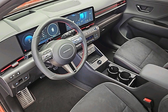 Hyundai Kona 8 of 30