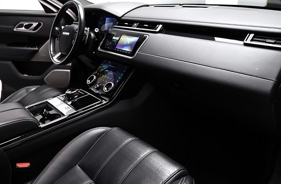 Land Rover Range Rover Velar 24 of 27