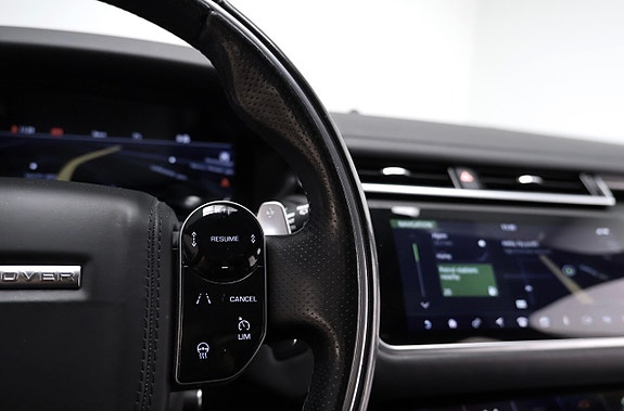 Land Rover Range Rover Velar 13 of 27