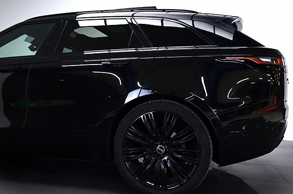 Land Rover Range Rover Velar 3 of 27