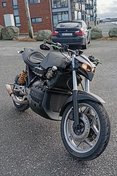 BMW K75 Cafe Racer/Black matt 2 of 17