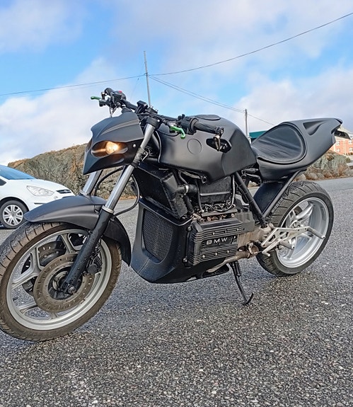 BMW K75 Cafe Racer/Black matt 3 of 17