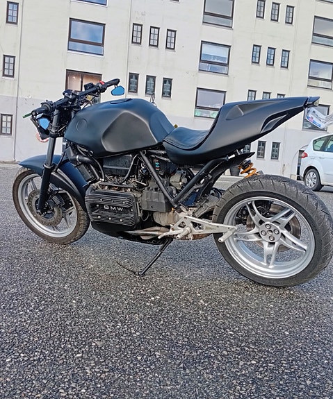 BMW K75 Cafe Racer/Black matt 12 of 17