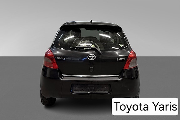 Toyota Yaris 6 of 11