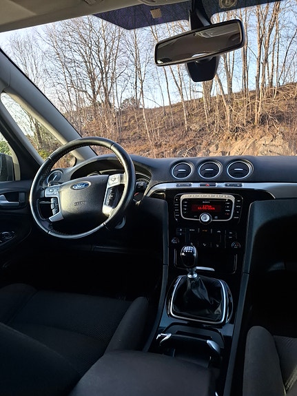 Ford S-MAX 21 of 24