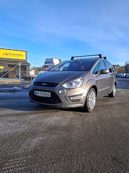 Ford S-MAX 2 of 24