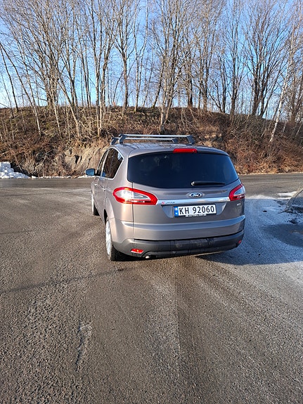 Ford S-MAX 6 of 24