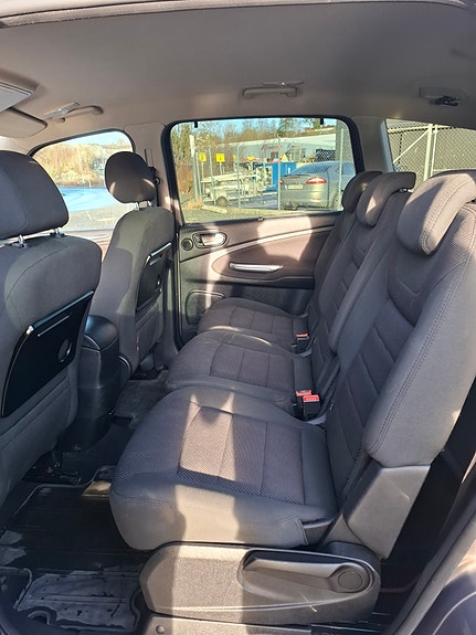 Ford S-MAX 13 of 24