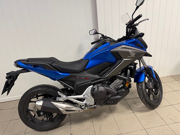Honda NC 750X 4 of 5