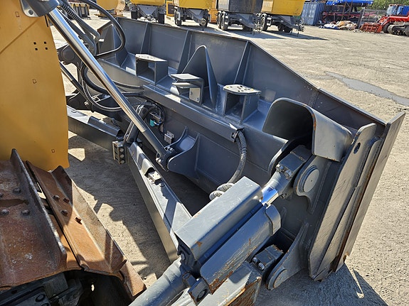 Liebherr 736 05 LGP 16 of 28