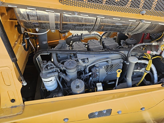 Liebherr 736 05 LGP 15 of 28