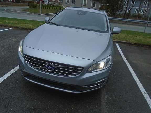 Volvo V60 3 of 5