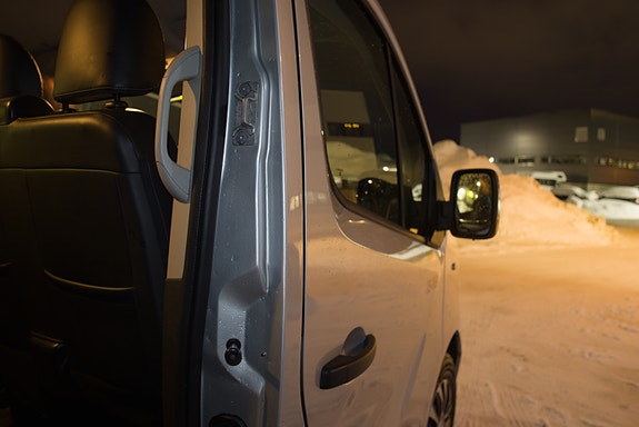 Opel Vivaro 13 of 24