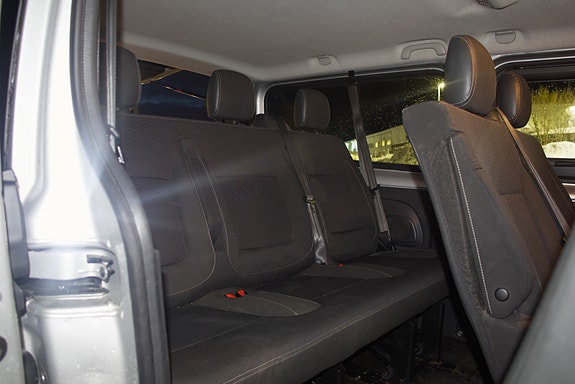 Opel Vivaro 11 of 24