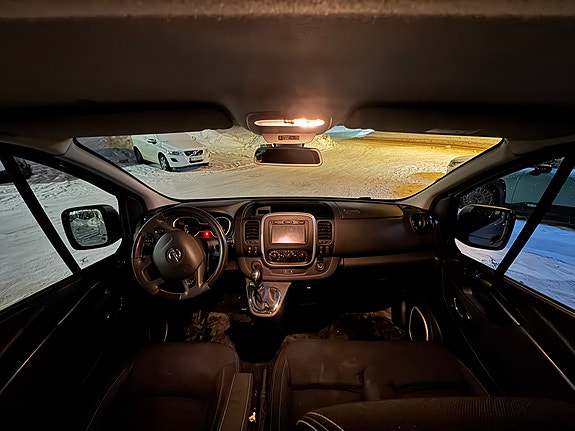 Opel Vivaro 19 of 24