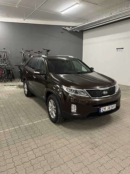 Kia Sorento 4 of 11