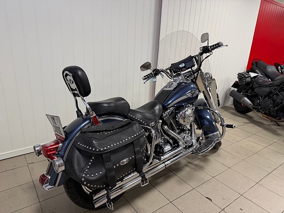 Harley-Davidson FLSTC Heritage Softail Classic 3 of 5