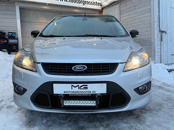 Ford Focus 2 of 21