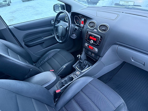 Ford Focus 21 of 21