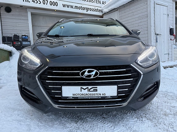 Hyundai i40 2 of 5