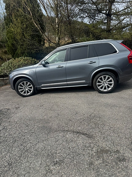 Volvo XC90 2 of 25