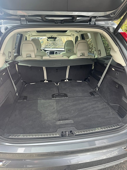 Volvo XC90 14 of 25