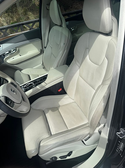 Volvo XC90 9 of 25