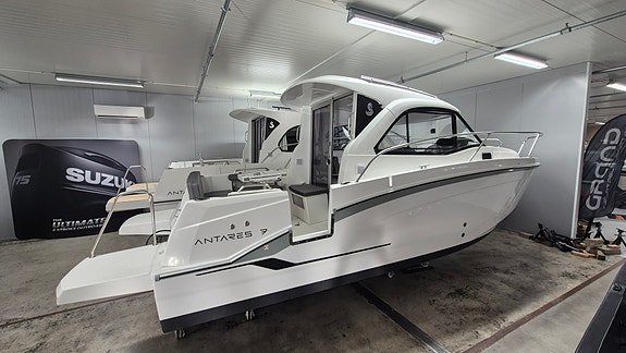 Utstillingsmodell selges! Ny Beneteau Antares 7 V2 -