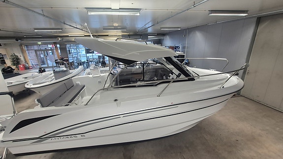 Utstillingsmodell selges! Ny Beneteau Antares 6 m/ Suzuki 115