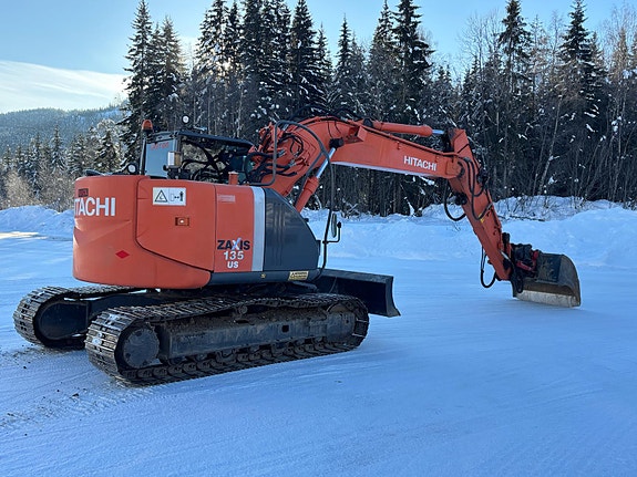 Hitachi ZX135US-3 - Rototilt - Pusseskuffe - Easy Dig - Skjær - Sertifisert - 1 eier - Leveringsklar
