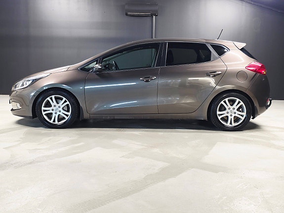 Kia Ceed 4 of 5