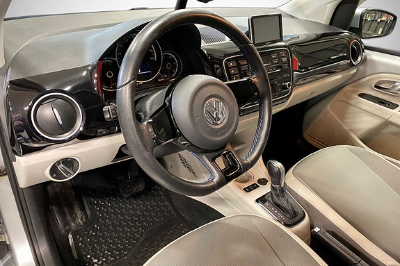 Volkswagen UP! 12 of 26